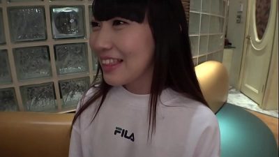 天使般可愛的美少女降臨完美的曲線 …